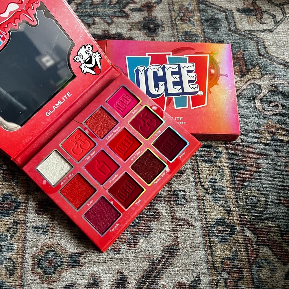 GLAMLITE icee cherry palette